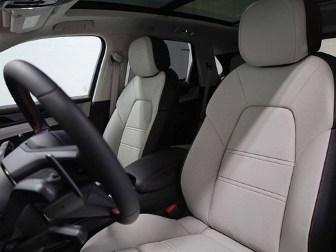 New 2025 Porsche Cayenne GTS image 5