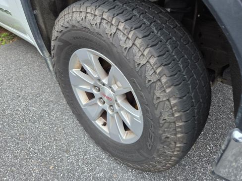Used 2020 GMC Sierra 1500 4x4 Double Cab w/ Sierra Value Package image 4