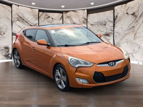 Used 2016 Hyundai Veloster w/ Option Group 03 FWD image 17