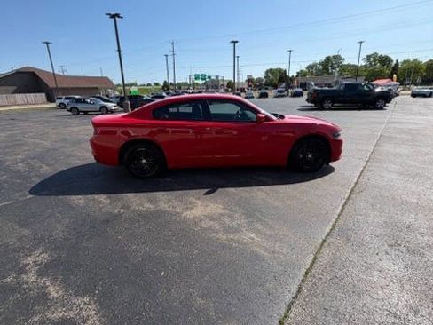 Used 2022 Dodge Charger SXT RWD image 7