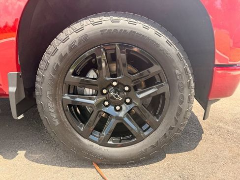 Used 2025 Chevrolet Silverado 1500 RST AWD/4WD image 9