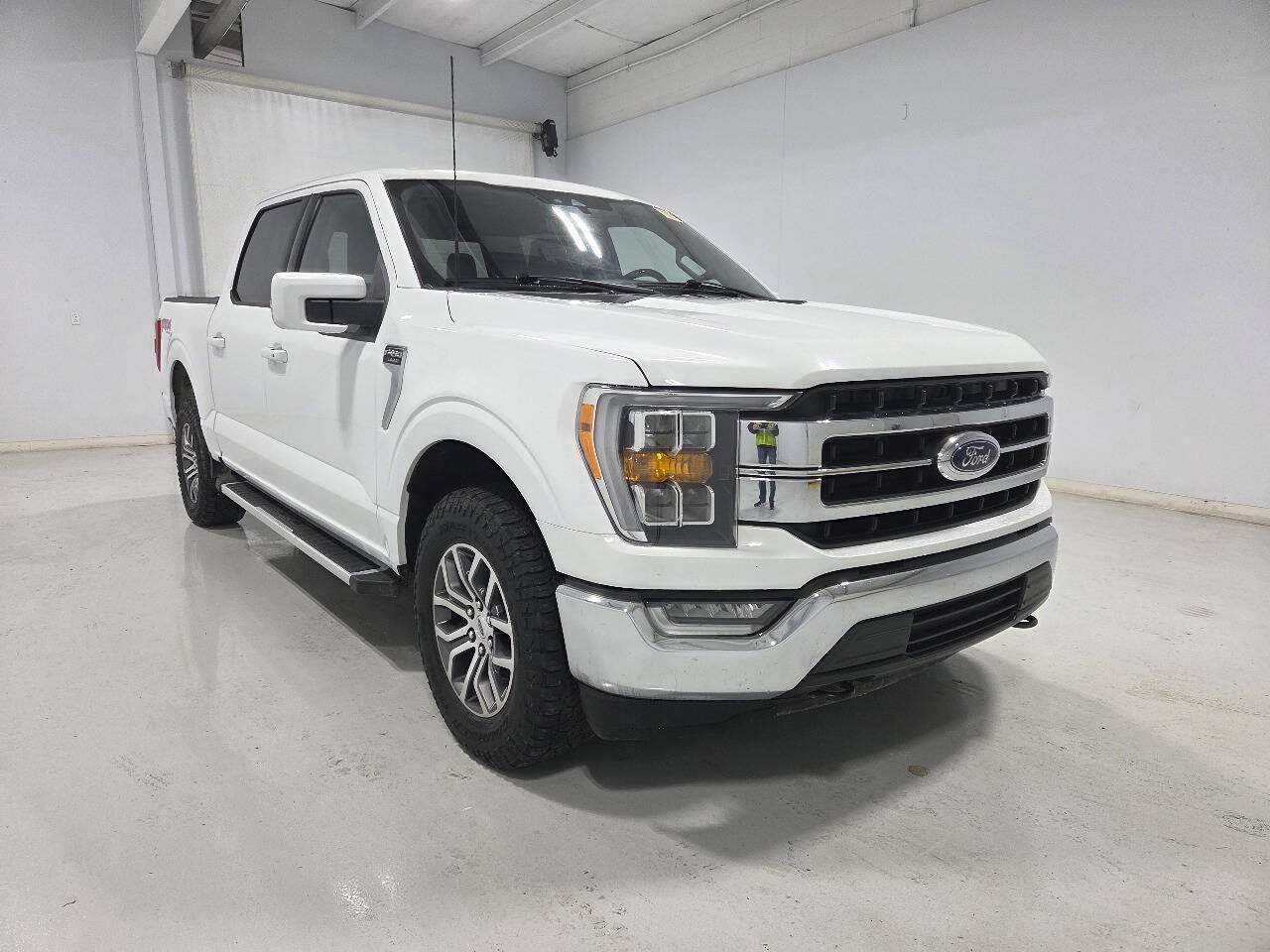 Used 2022 Ford F150 Lariat w/ FX4 Off-Road Package AWD/4WD image 5