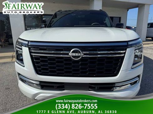 Used 2025 Nissan Armada Platinum Reserve AWD/4WD image 40