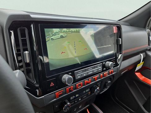 New 2025 Nissan Frontier PRO-4X image 17