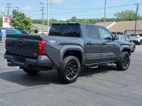 Certified 2026 Toyota Tacoma TRD Sport w/ TRD Sport Upgrade Package AWD/4WD image 5