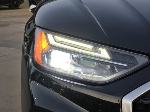 Used 2024 Audi Q5 e Premium Plus w/ Premium Plus Package image 11