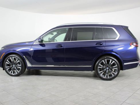 New 2026 BMW X7 xDrive40i w/ Premium Package image 2