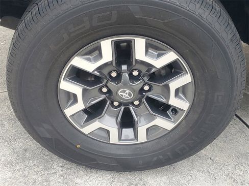 Certified 2023 Toyota Tacoma TRD Sport image 4