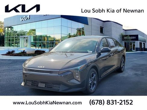 New 2026 Kia K4 LXS image 1