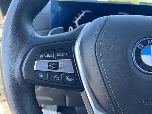 Certified 2025 BMW X5 xDrive50e w/ Premium Package image 31