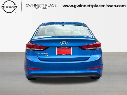 Used 2017 Hyundai Elantra SE image 6