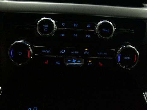 Used 2023 Ford F150 Lightning XLT image 32