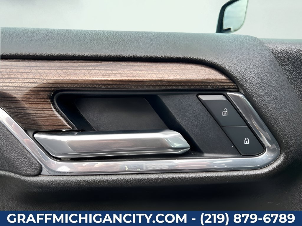 Used 2025 Chevrolet Silverado 1500 LT AWD/4WD image 10