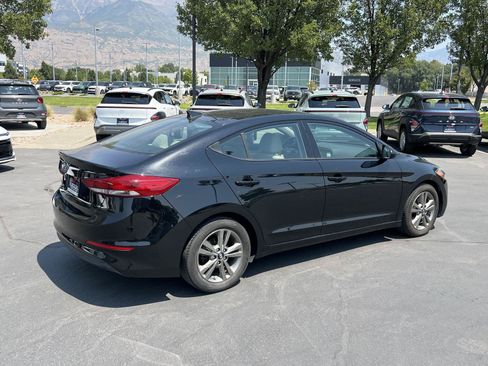 Used 2018 Hyundai Elantra SEL FWD image 7