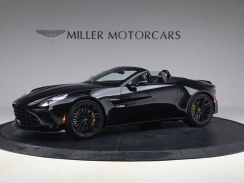 New 2026 Aston Martin V8 Vantage Roadster image 2
