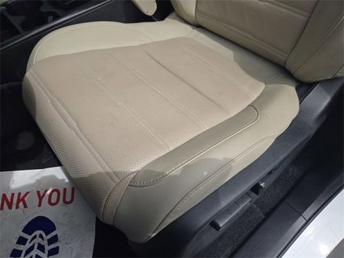 Used 2022 Honda CR-V EX-L image 11