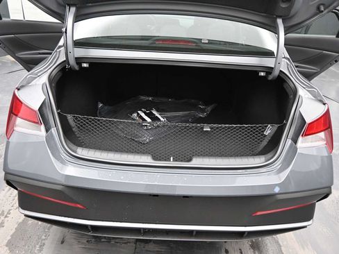 New 2026 Hyundai Elantra SEL Sport FWD image 14