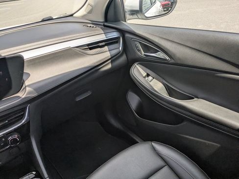 Used 2024 Buick Encore GX Sport Touring FWD image 17