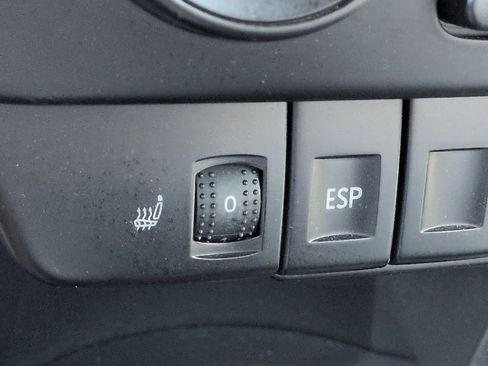 Used 2010 Volkswagen Beetle Convertible FWD image 21