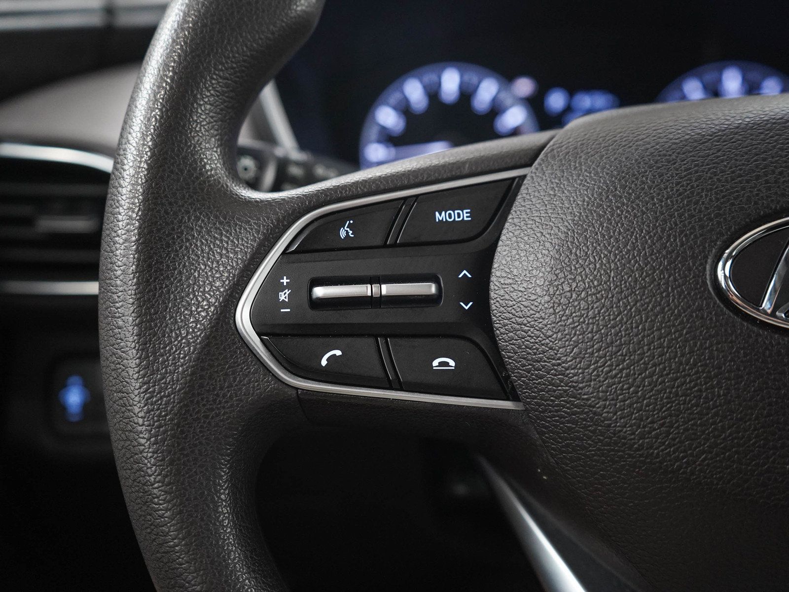 Used 2019 Hyundai Santa Fe SE AWD/4WD image 25