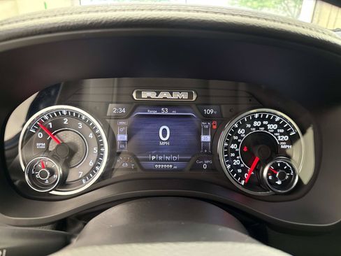 Used 2024 RAM 1500 Laramie RWD image 26