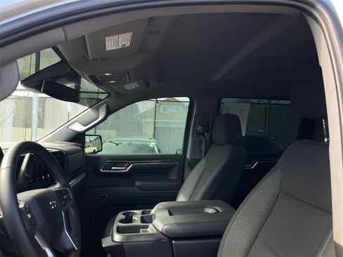 Used 2023 Chevrolet Silverado 1500 LT Trail Boss w/ Protection Package image 11