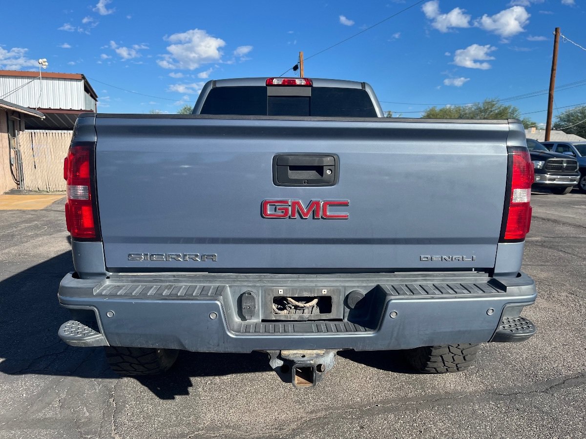 Used 2016 GMC Sierra 3500 Denali w/ Suspension Package, Off-Road AWD/4WD image 4