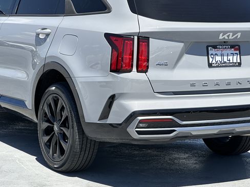 Certified 2022 Kia Sorento SX AWD/4WD image 5