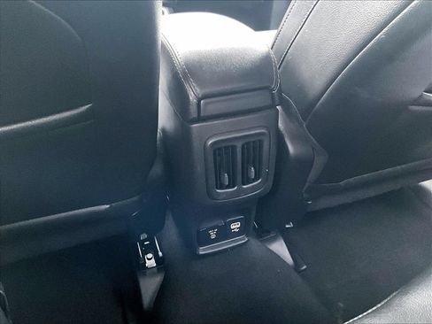 Used 2019 Jeep Compass Latitude w/ Cold Weather Group AWD/4WD image 34