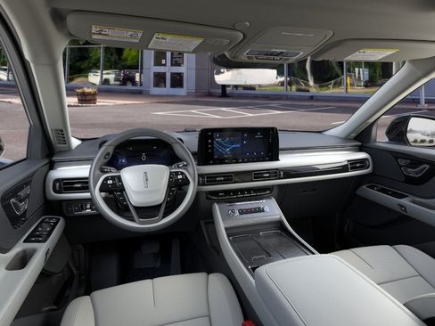 New 2026 Lincoln Aviator AWD image 9