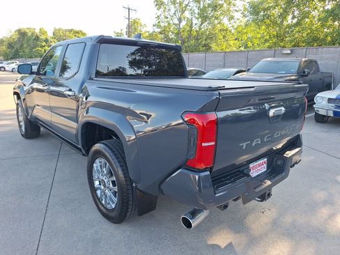 Used 2024 Toyota Tacoma Limited w/ Limited Package (LT) AWD/4WD image 4