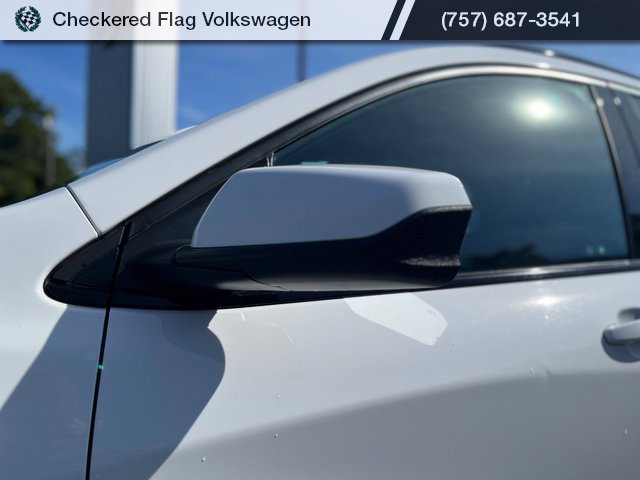 Used 2024 Chevrolet Equinox RS FWD image 2