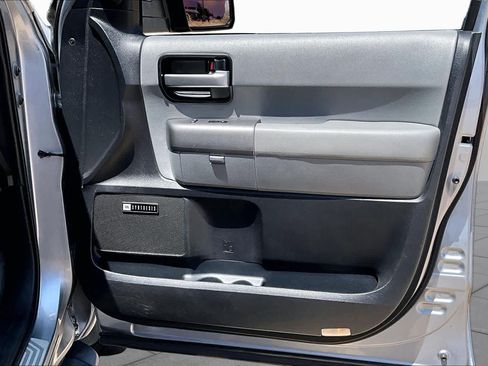 Used 2010 Toyota Sequoia Limited AWD/4WD image 24