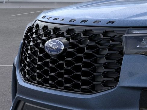 New 2026 Ford Explorer ST-Line w/ ST-Line Street Pack AWD/4WD image 17
