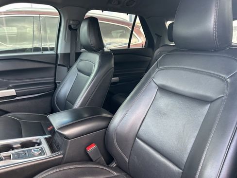 Used 2023 Ford Explorer Limited w/ Equipment Group 301A image 41
