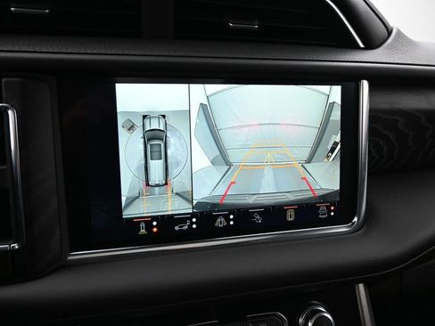 Used 2024 GMC Yukon XL Denali w/ Advanced Technology Package image 16