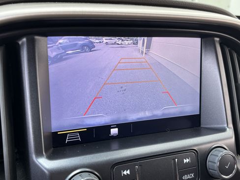 Used 2022 GMC Canyon Denali RWD image 4