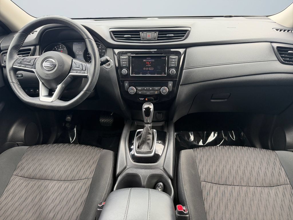 Used 2020 Nissan Rogue SV AWD/4WD image 10