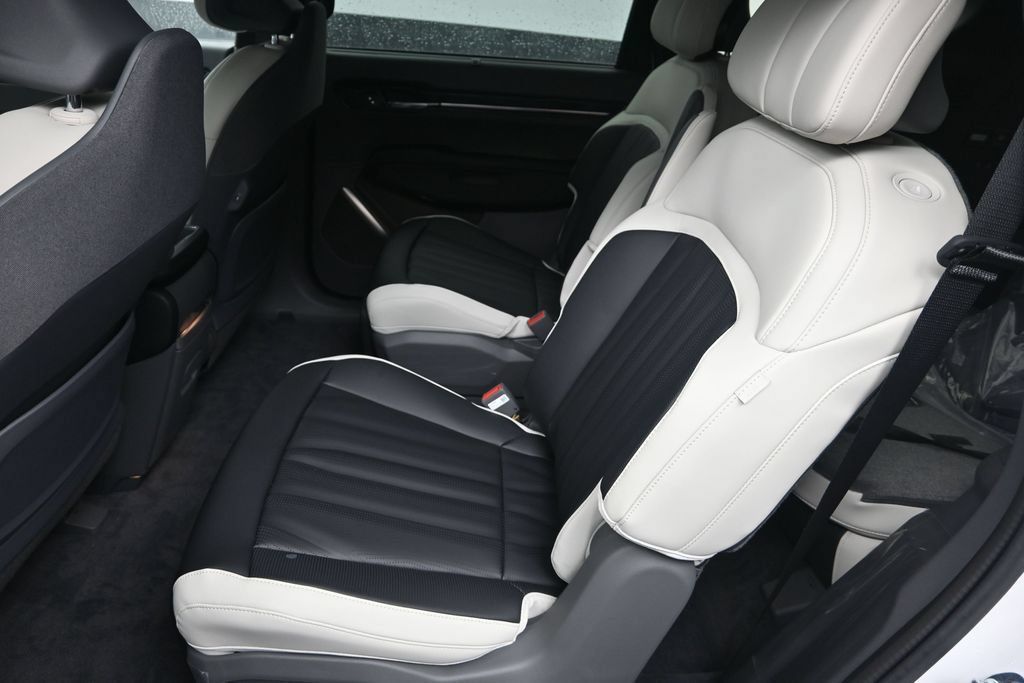 New 2026 Kia EV9 GT-Line AWD/4WD image 31