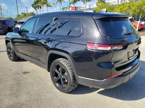 Used 2023 Jeep Grand Cherokee L Laredo image 6