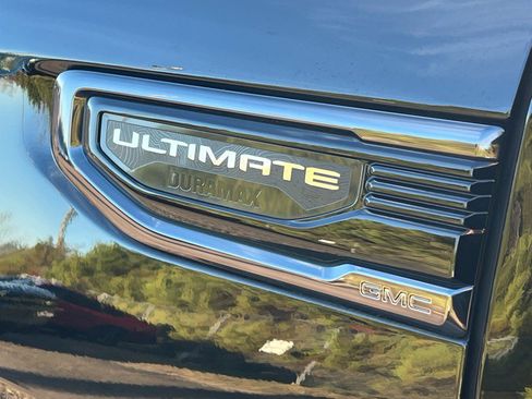 Used 2022 GMC Sierra 1500 Denali Ultimate image 9