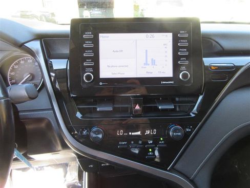 Used 2024 Toyota Camry SE FWD image 17