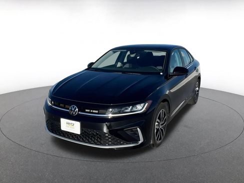 Used 2025 Volkswagen Jetta SE image 7