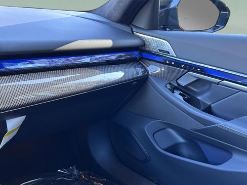 New 2026 BMW M5 image 13