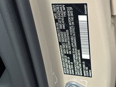 New 2025 Volvo EX90 Plus w/ Protection Package Premier image 28