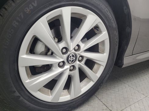 Used 2023 Toyota Camry LE image 31