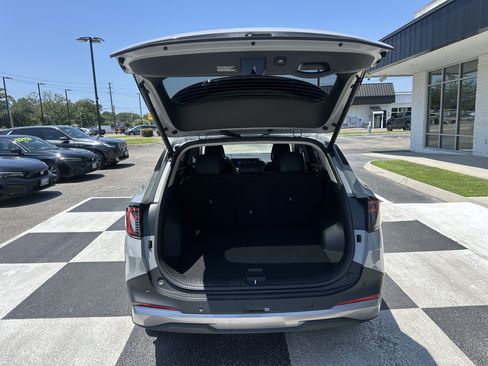 Used 2026 Kia Sportage EX FWD image 5