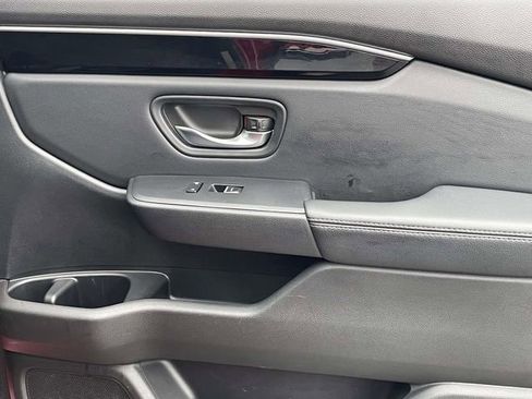 Used 2025 Honda Pilot Touring image 17