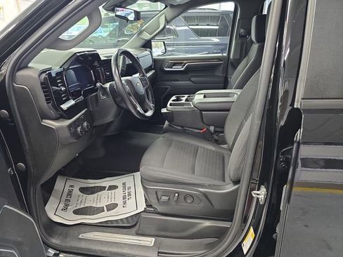 Used 2022 Chevrolet Silverado 1500 LT image 13