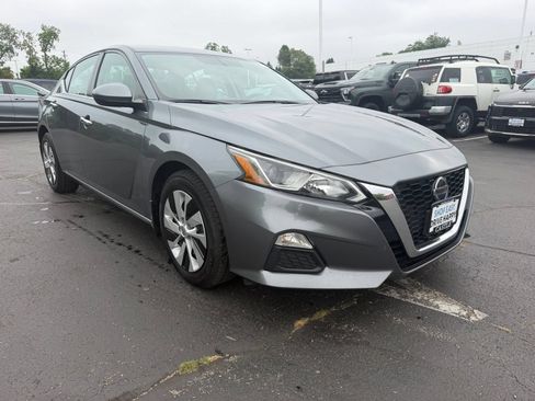 Used 2020 Nissan Altima 2.5 S FWD image 4
